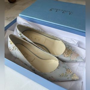 Discontinued | New | Something Bleu Bryn Heels Size 6